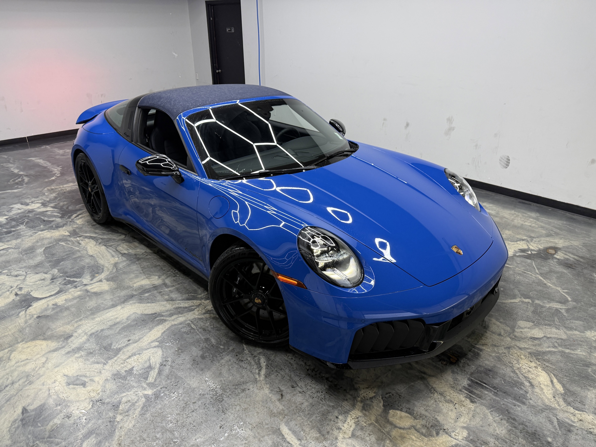 2026 Porsche 911 Targa GTS - Photo 37