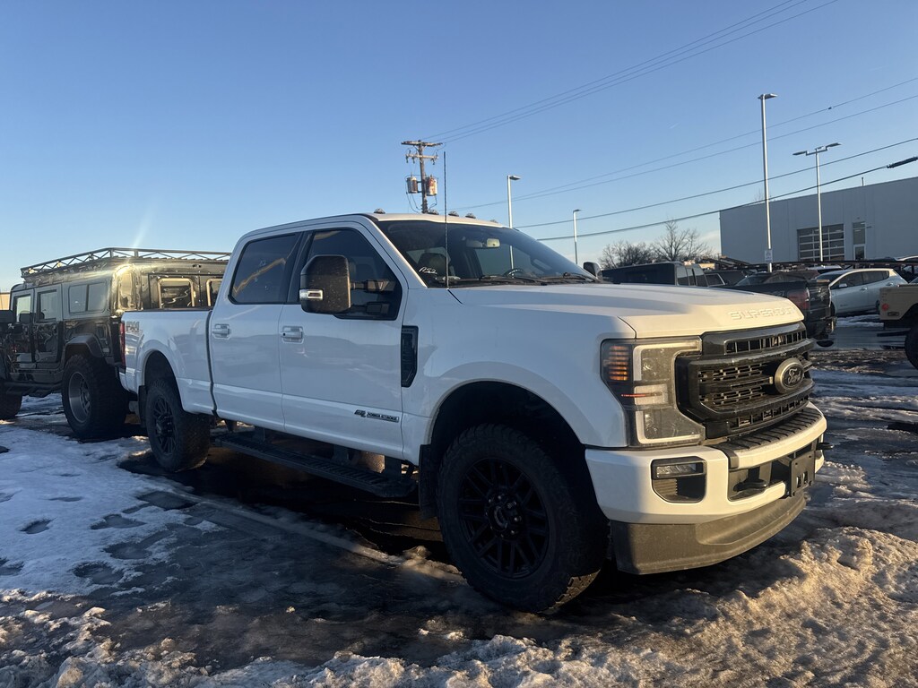 Used 2022 Ford Super Duty F-250 SRW LARIAT Truck Crew Cab