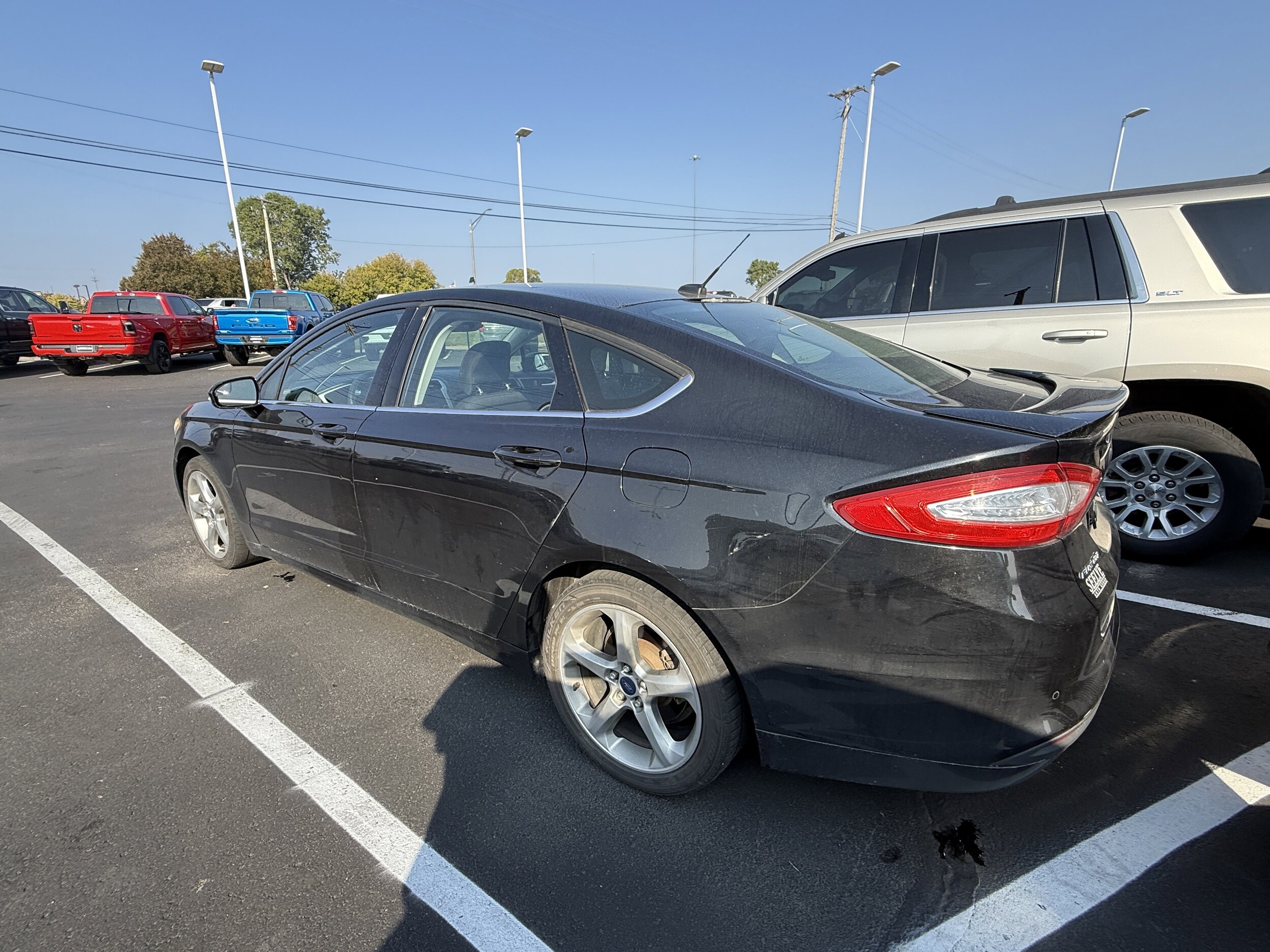 2013 Ford Fusion SE photo 2