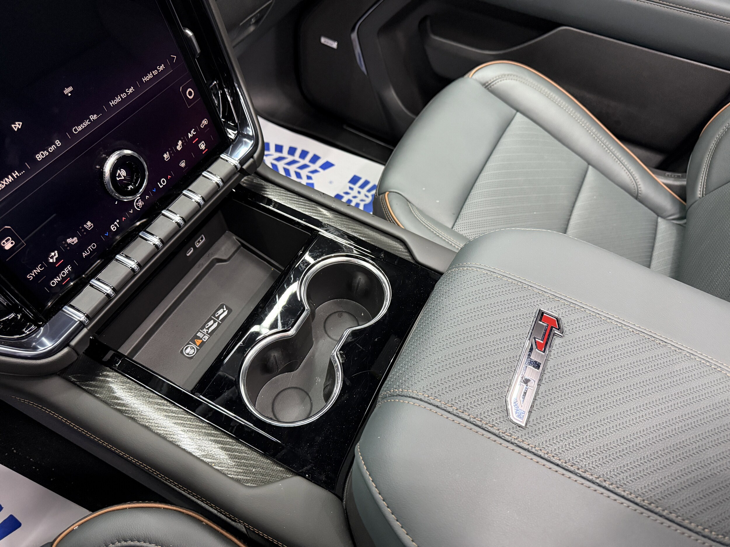 2026 GMC Yukon AT4 - Photo 23