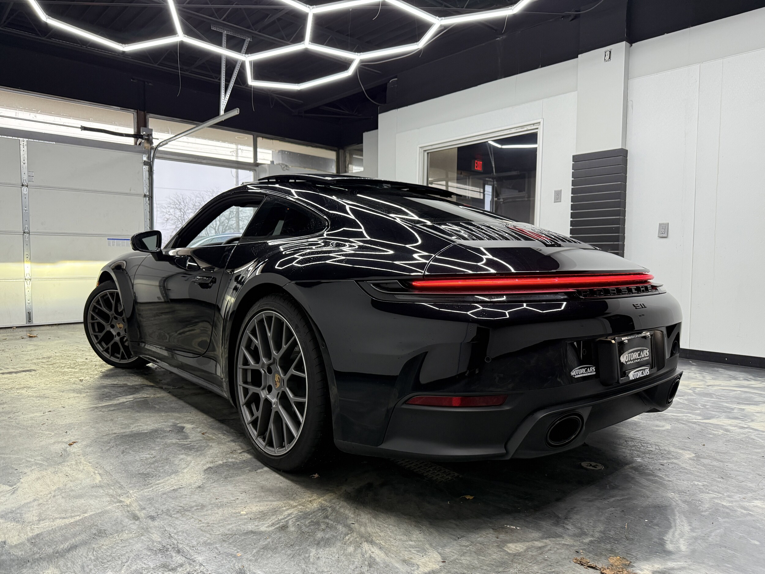 2025 Porsche 911 4 GTS photo 3