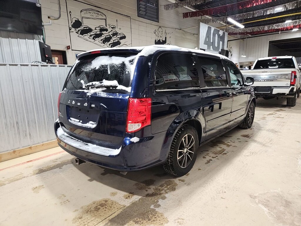 Used 2017 Dodge Grand Caravan SE Plus Van