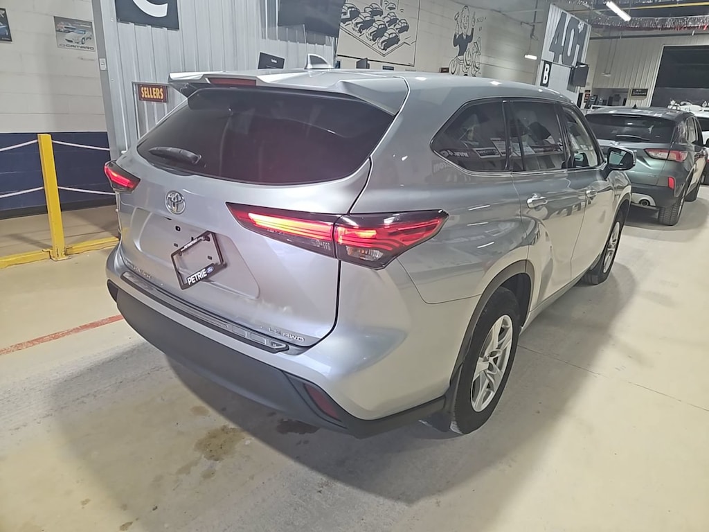 Used 2020 Toyota Highlander LE SUV