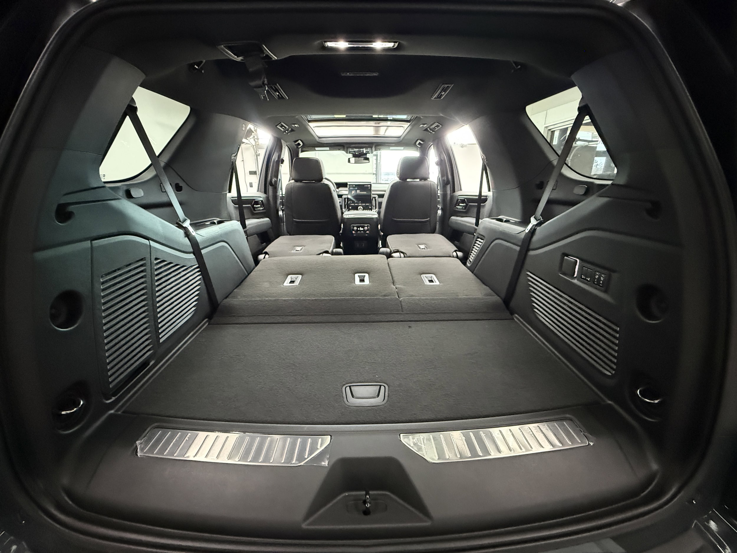2026 GMC Yukon AT4 - Photo 32