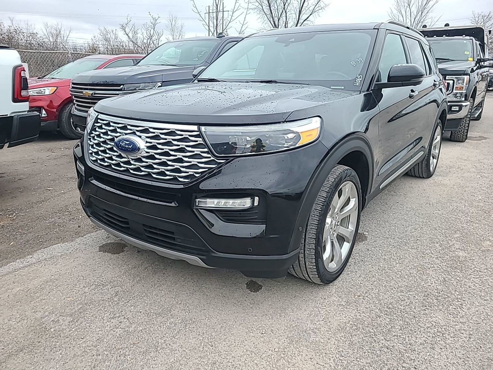 2020 Ford Explorer Platinum's photo