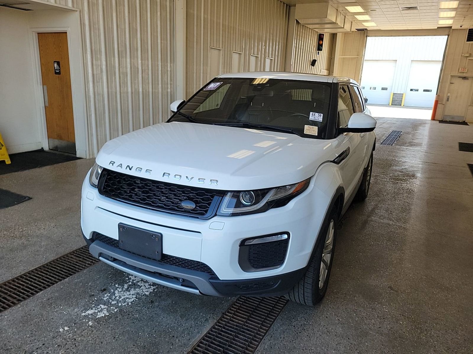 2016 Land Rover Range Rover Evoque SE's photo