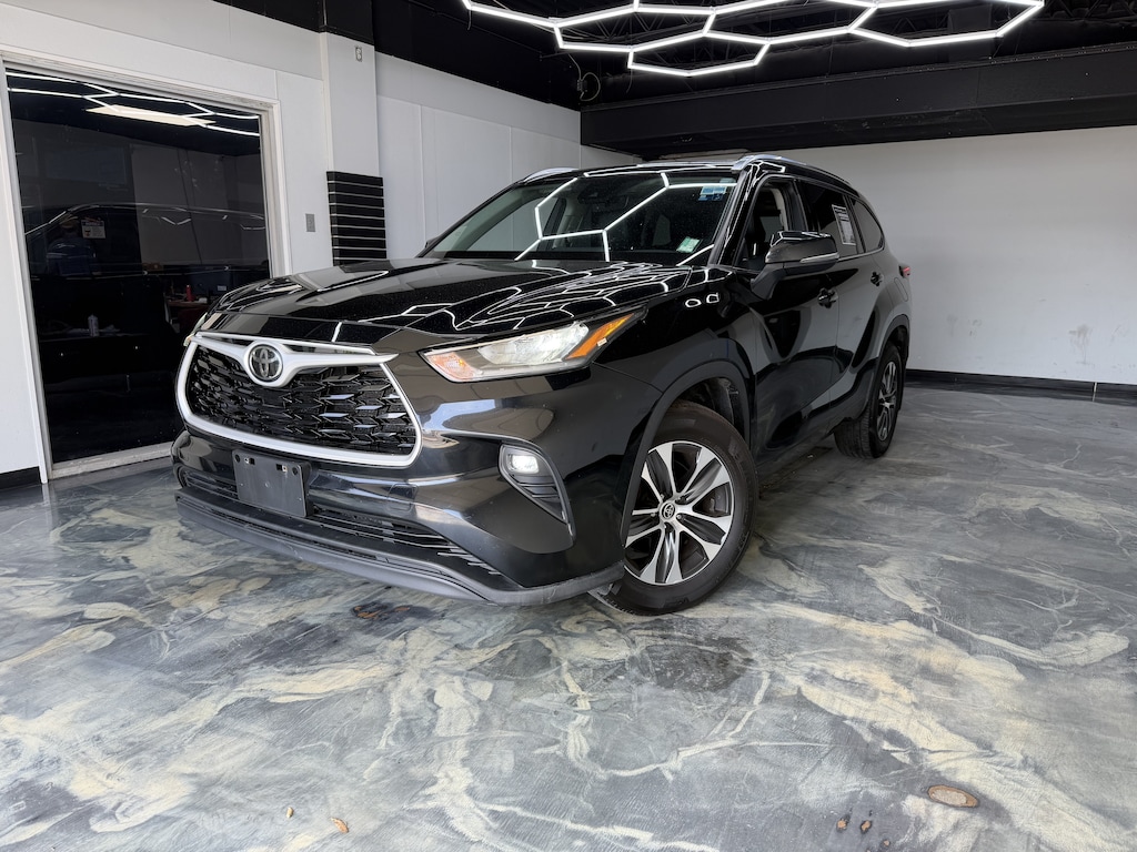 Used 2020 Toyota Highlander XLE SUV