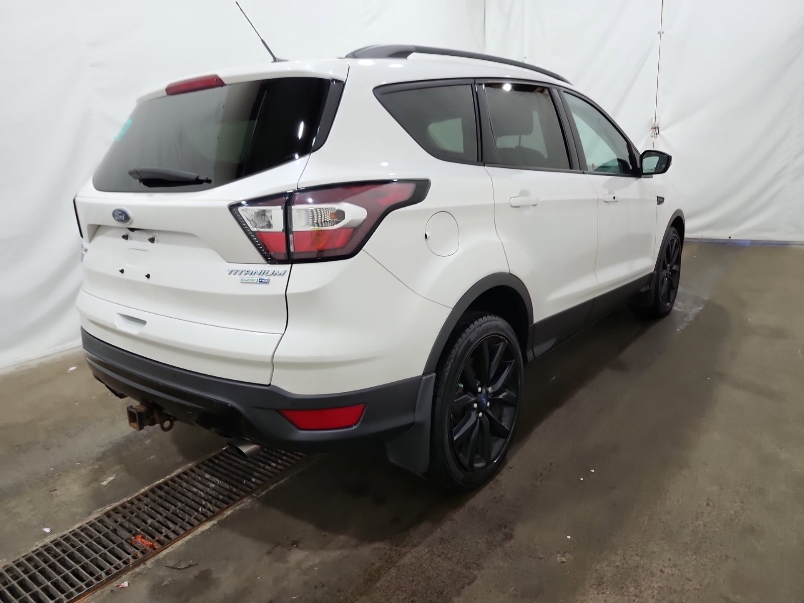 2017 Ford Escape Titanium photo 3