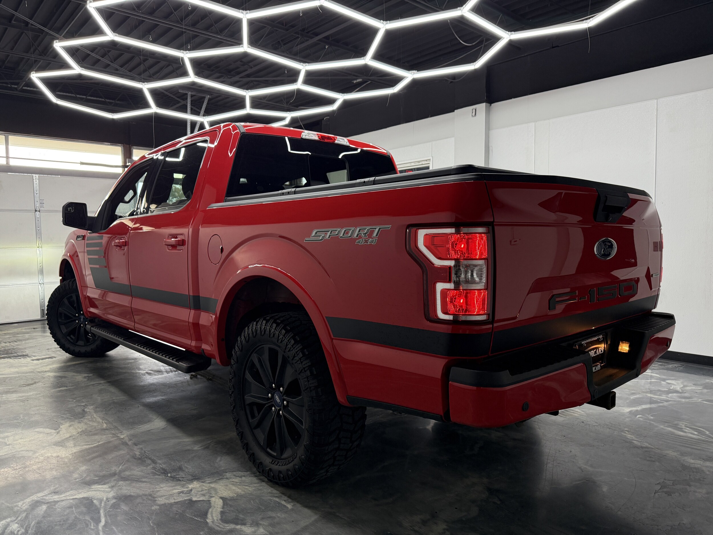2020 Ford F-150 XLT photo 2