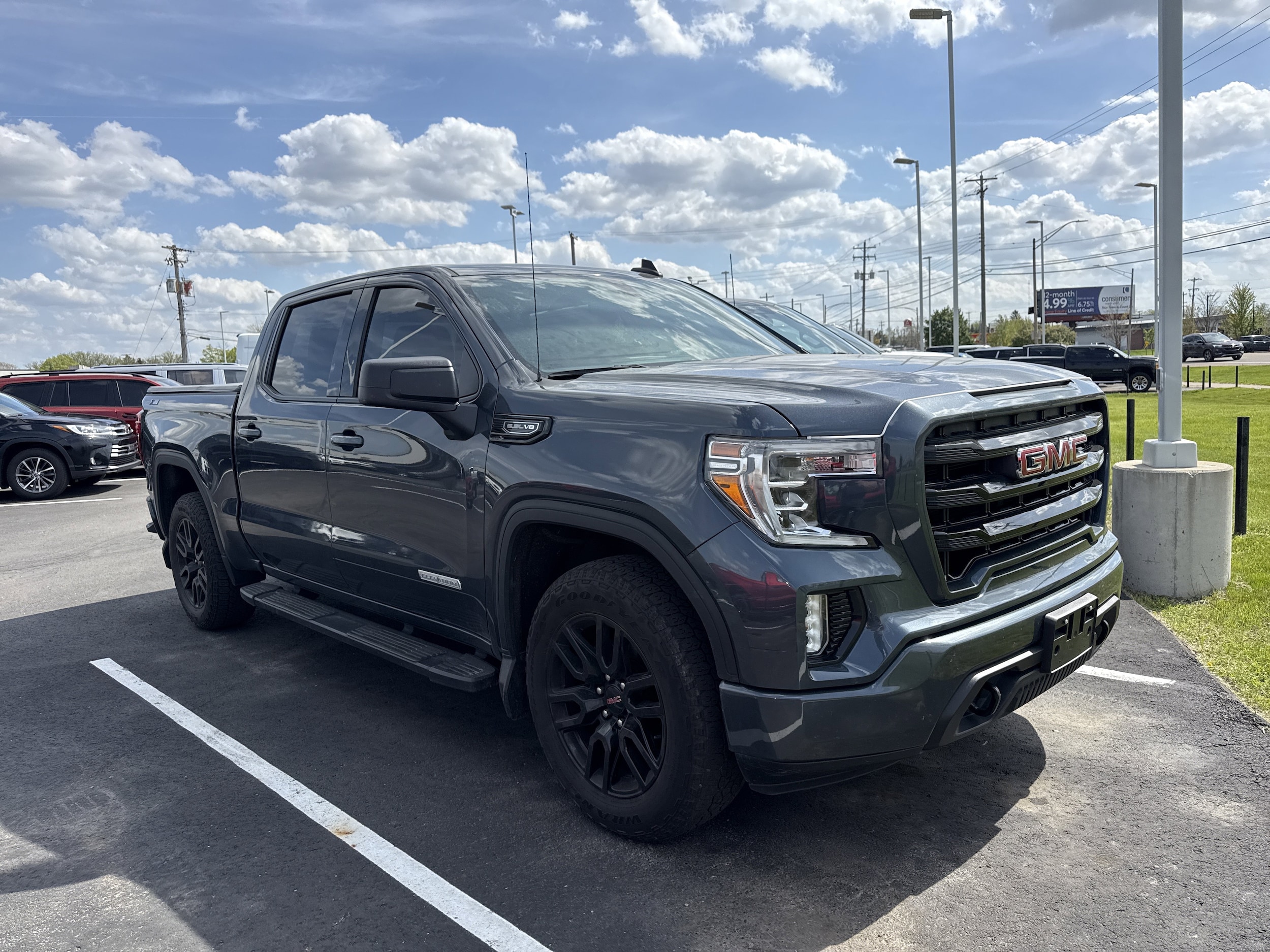 2022 GMC Sierra Elevation 4WD Crew Cab Standard Box's photo