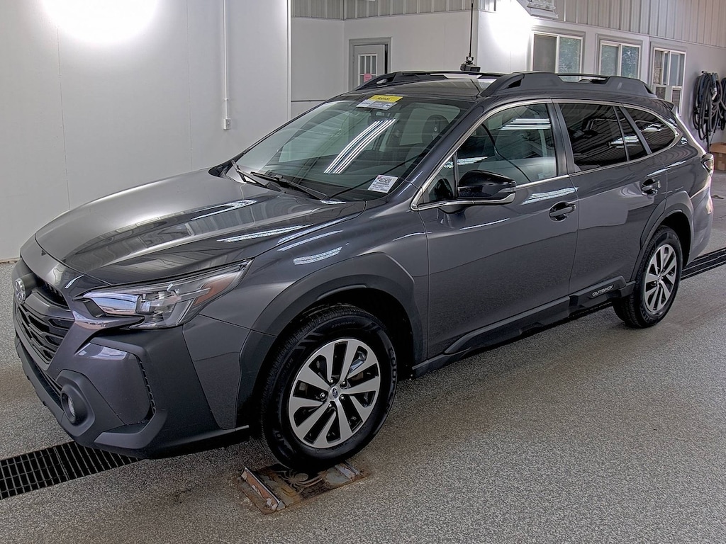 Used 2023 Subaru Outback Premium SUV