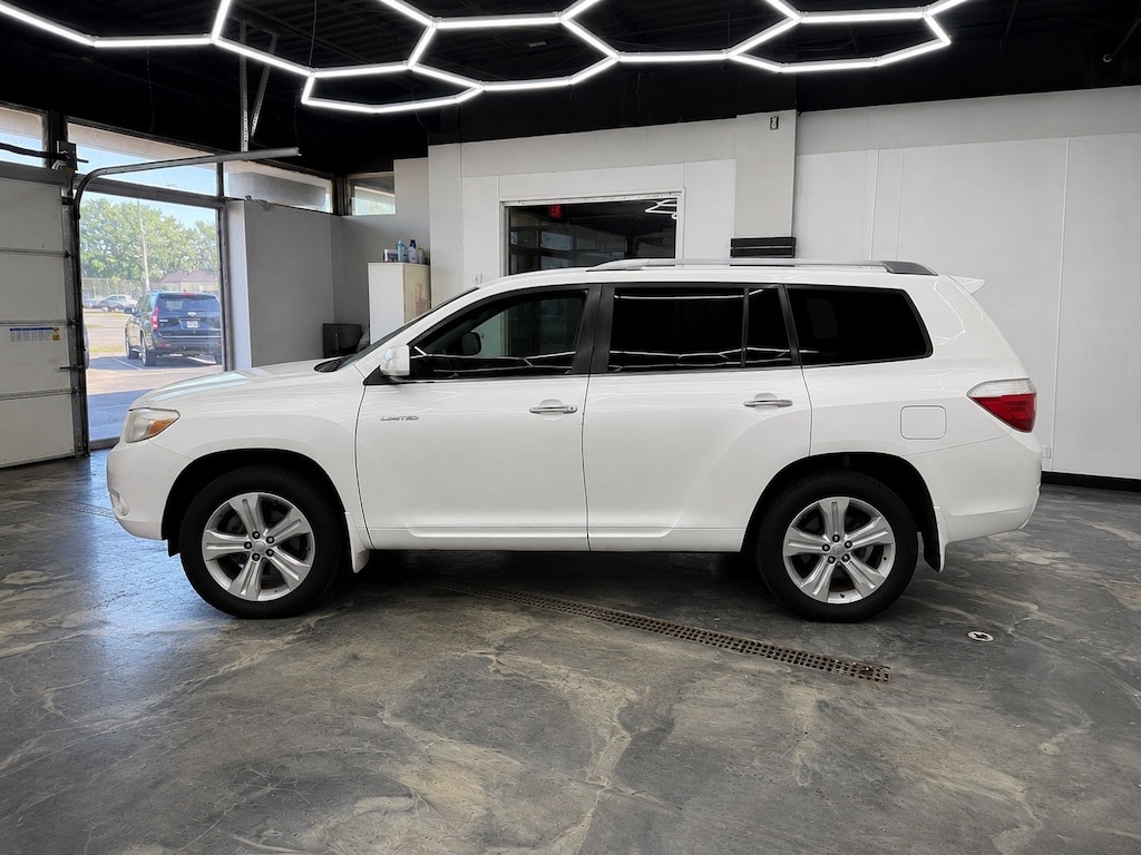 Used 2010 Toyota Highlander Limited SUV