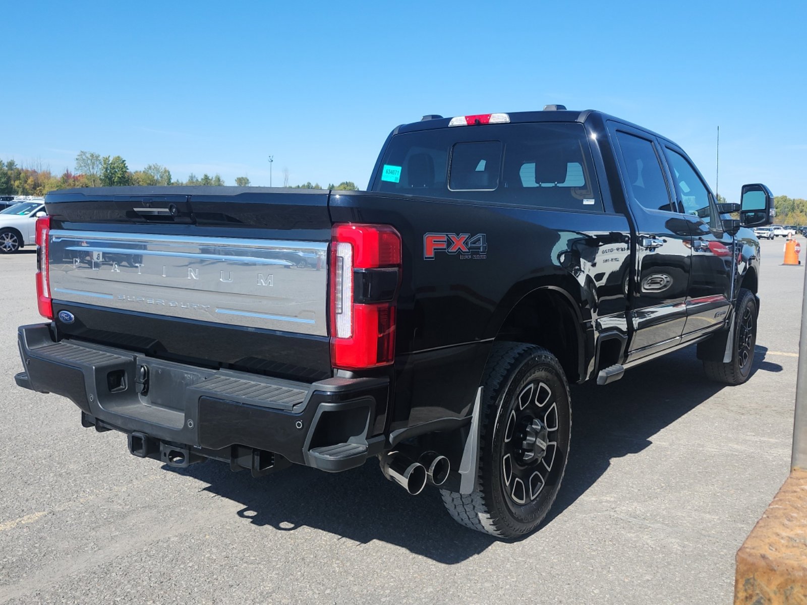 2024 Ford F-250 Platinum photo 3