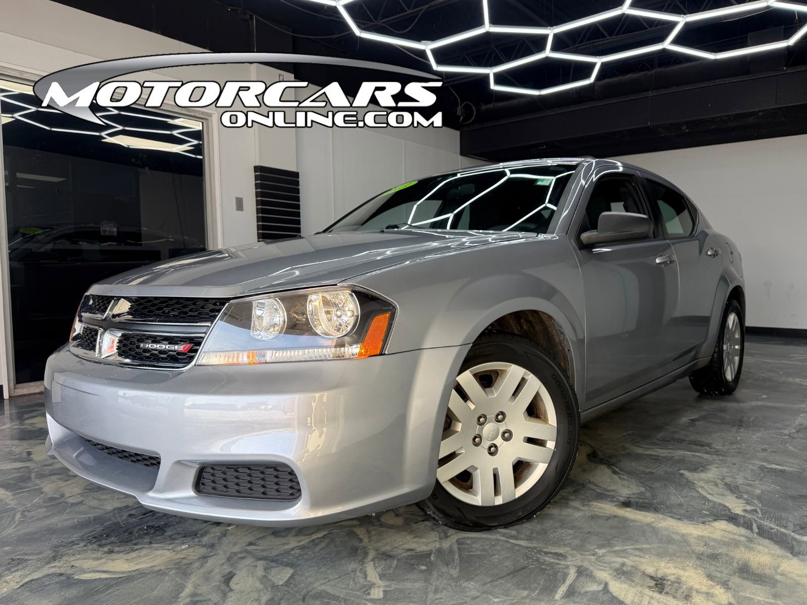 2013 Dodge Avenger SE's photo