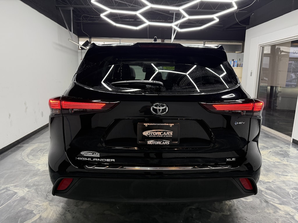 Used 2026 Toyota Highlander Hybrid XLE SUV