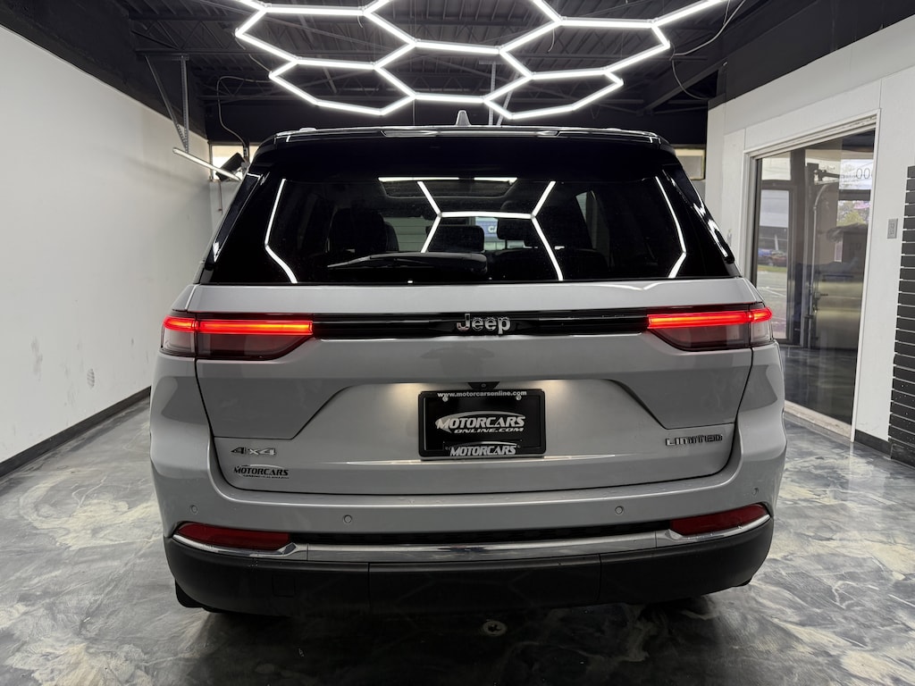 Used 2022 Jeep Grand Cherokee Limited SUV