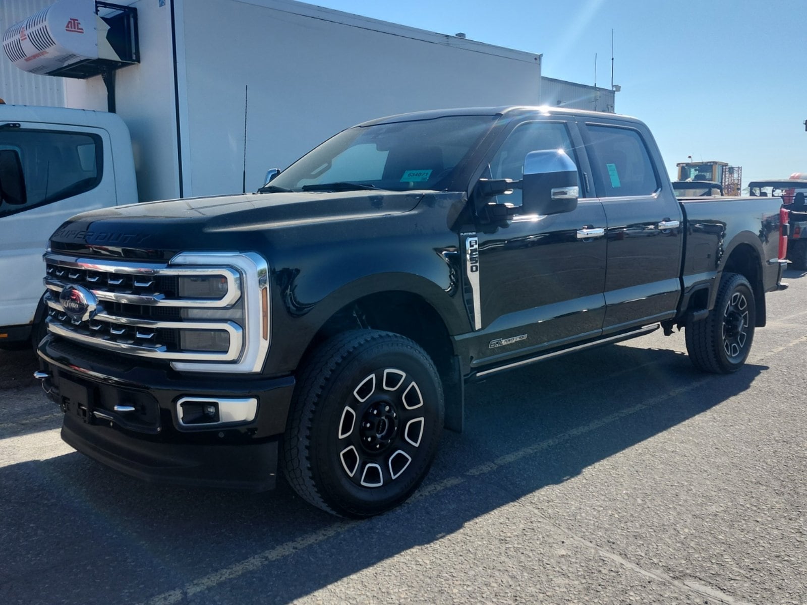 2024 Ford F-250 Super Duty Platinum's photo