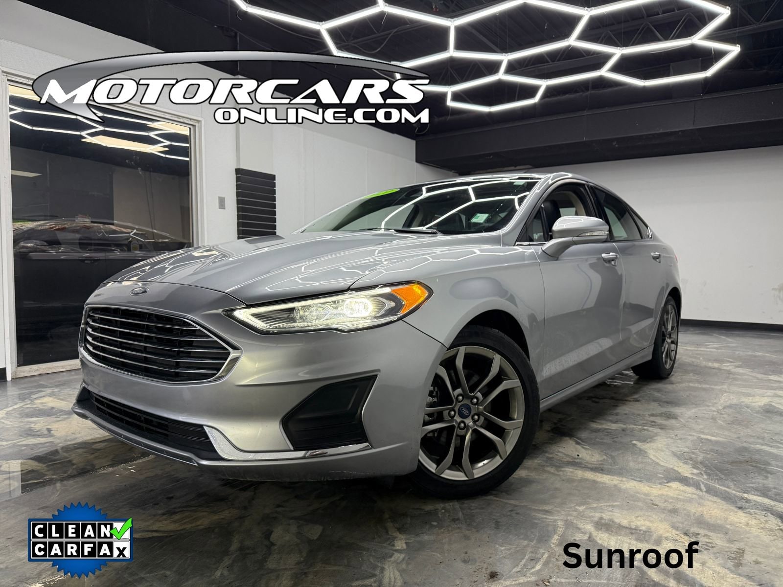 2020 Ford Fusion SEL's photo