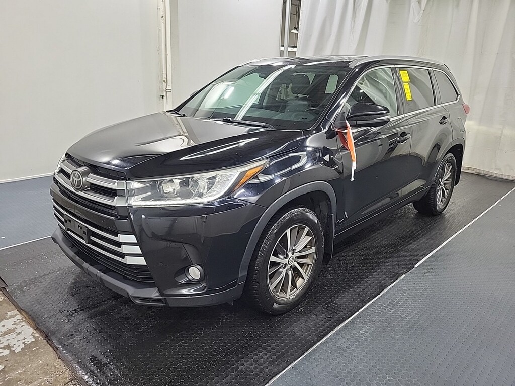 Used 2017 Toyota Highlander XLE SUV