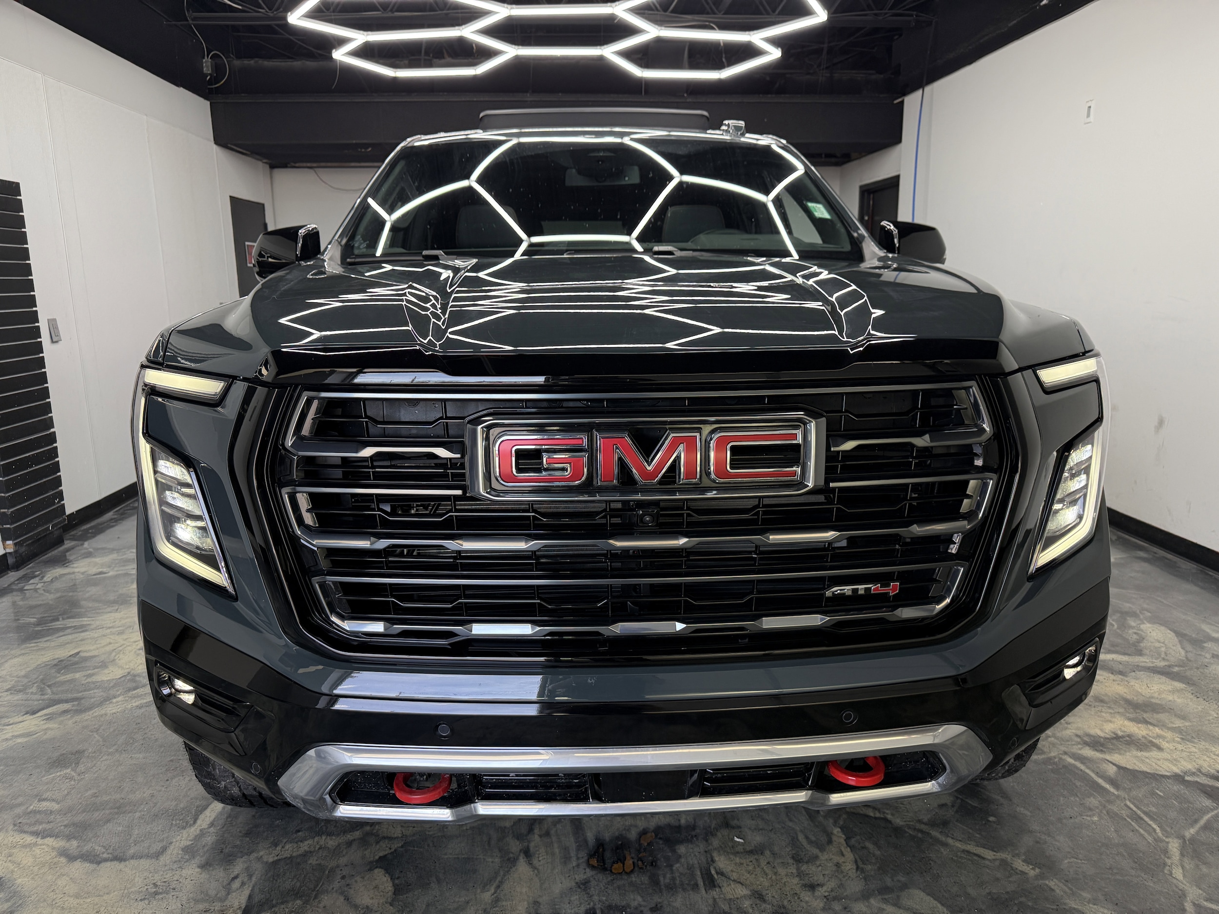 2026 GMC Yukon AT4 - Photo 7