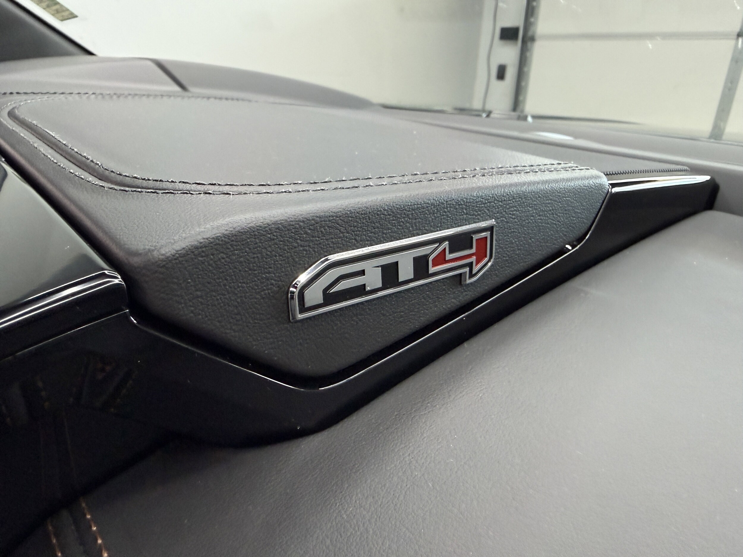 2026 GMC Yukon AT4 - Photo 33