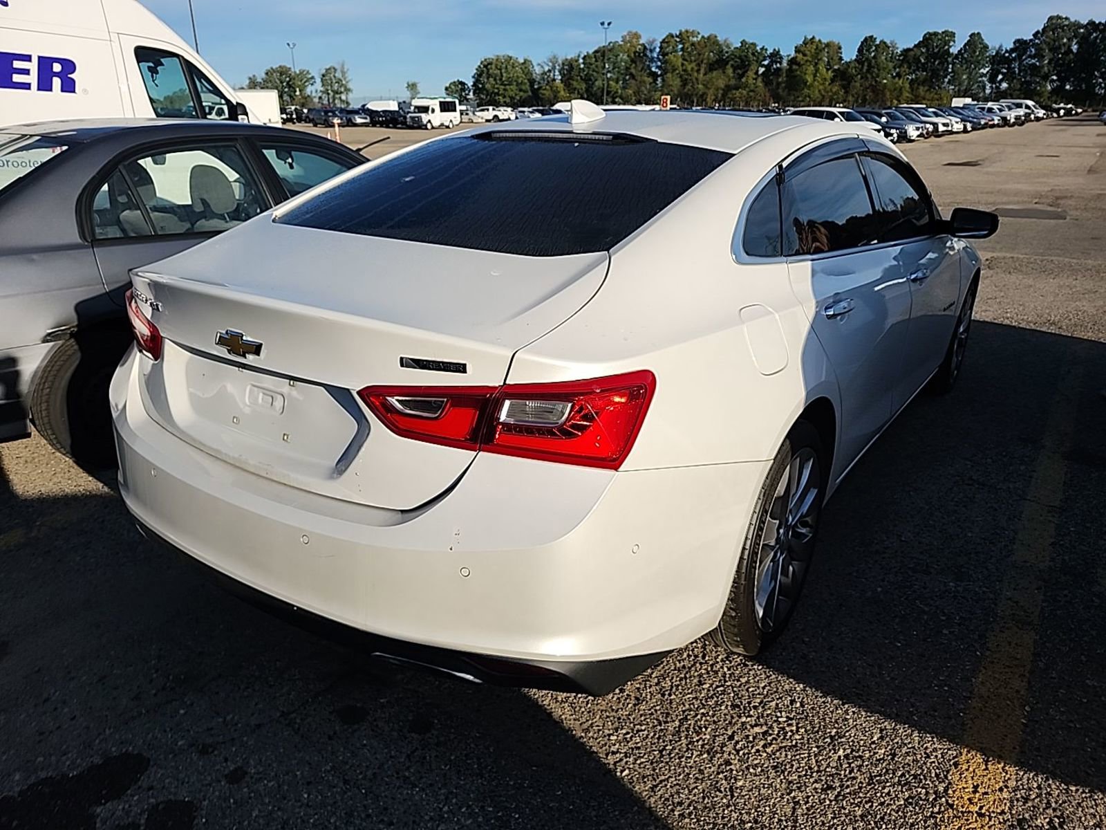 2017 Chevrolet Malibu Premier photo 3