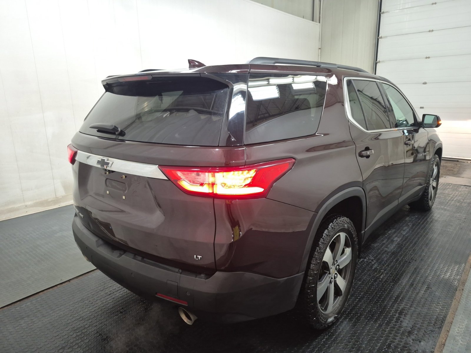 2020 Chevrolet Traverse photo 2