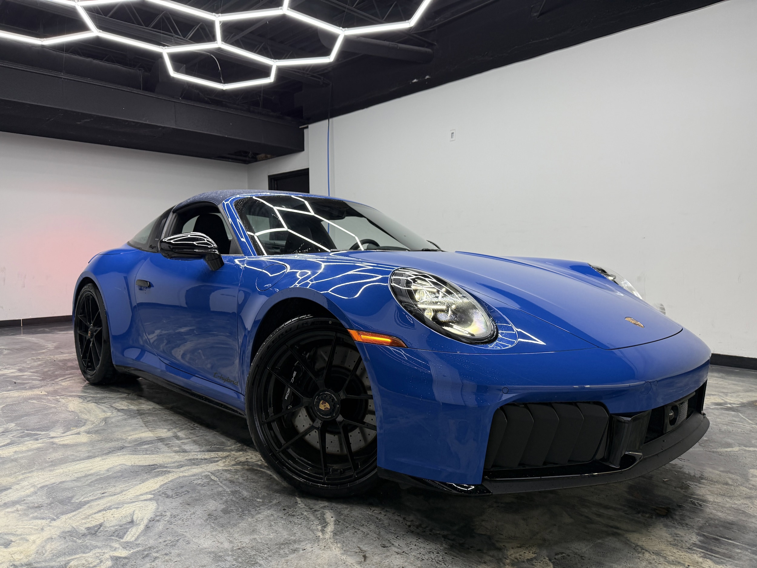 2026 Porsche 911 Targa GTS - Photo 36