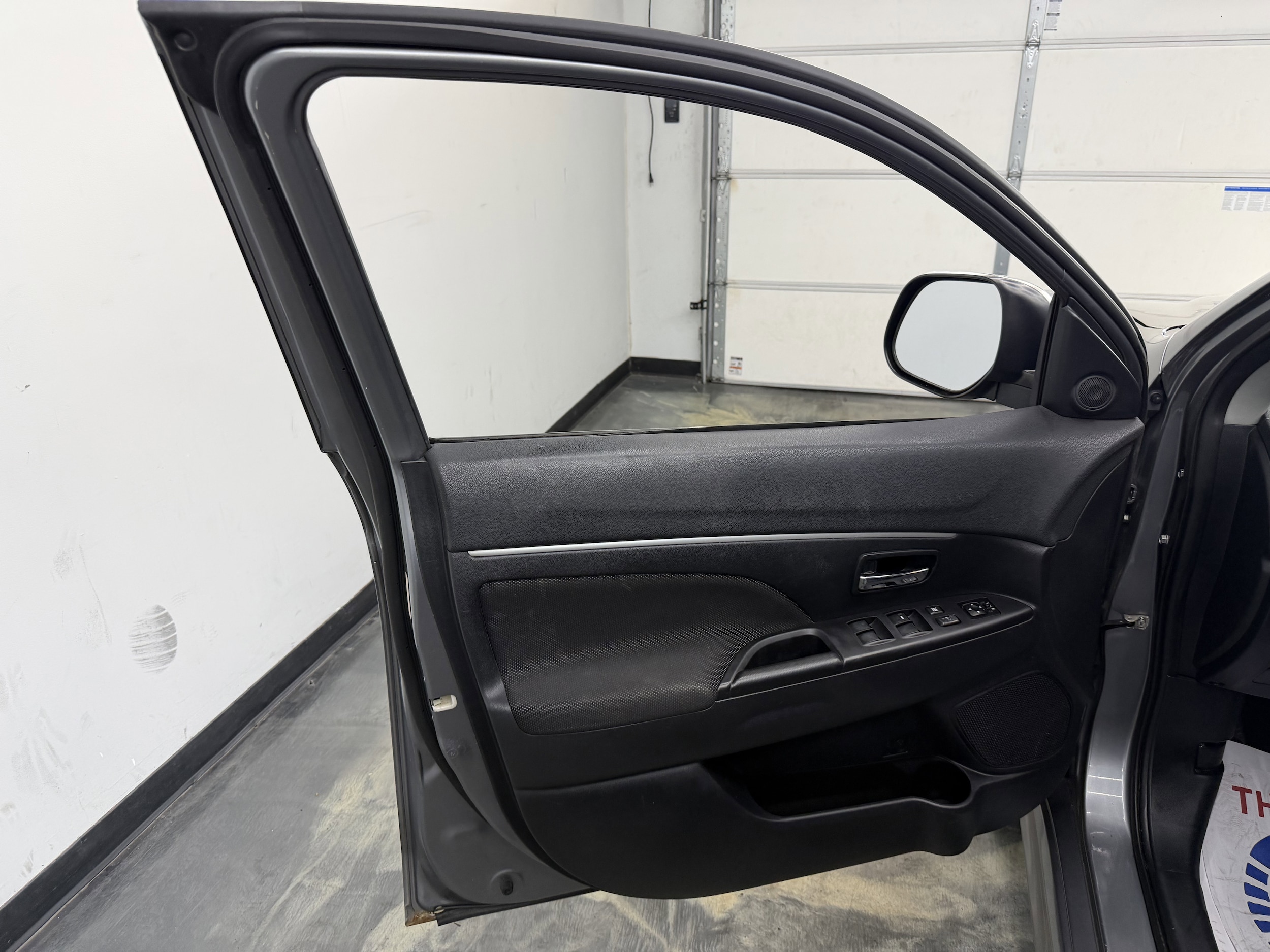 2011 Mitsubishi Outlander Sport SE - Photo 11