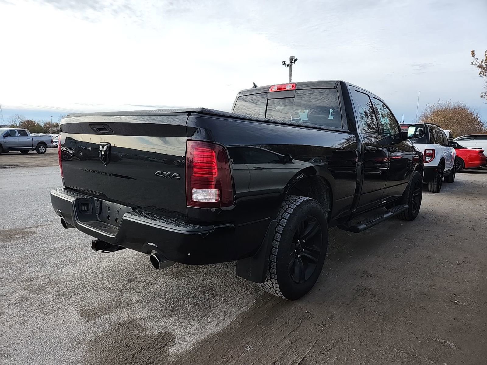 2018 Ram 1500 Sport photo 2