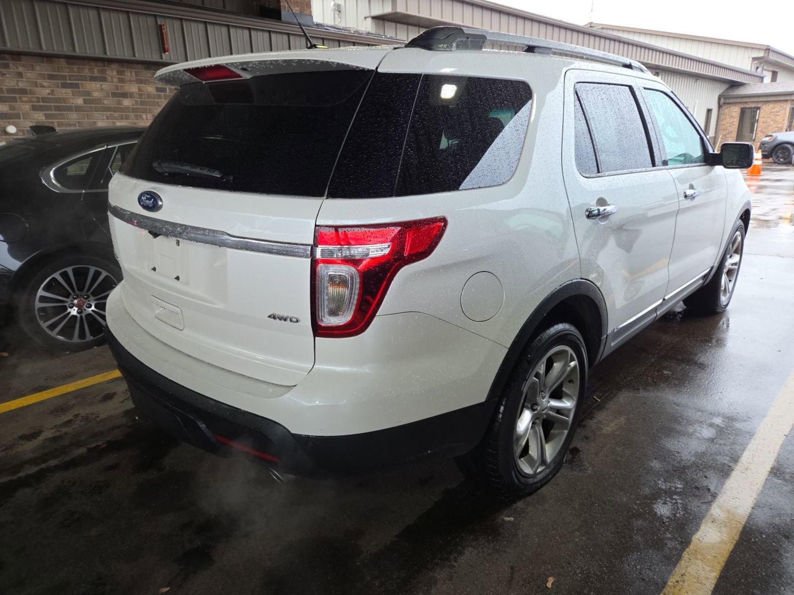 2015 Ford Explorer Limited photo 3