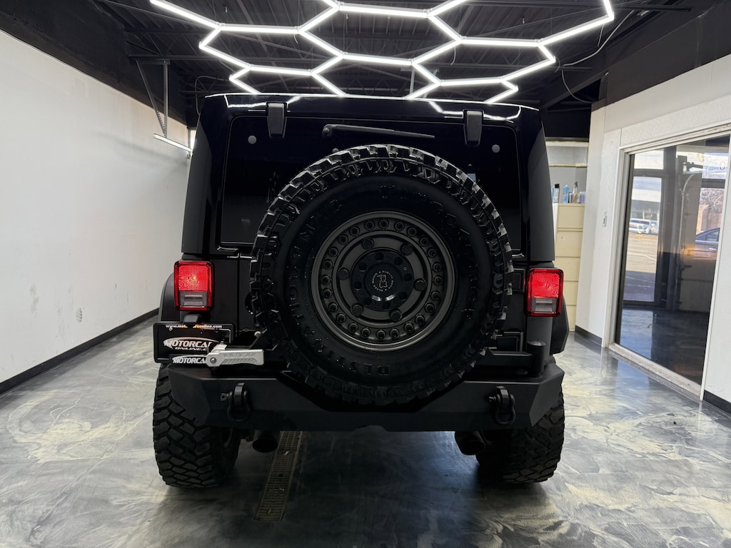 Used 2016 Jeep Wrangler Unlimited Sahara SUV