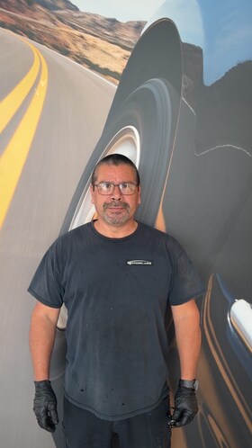 Staff member Rick from ID_b94392