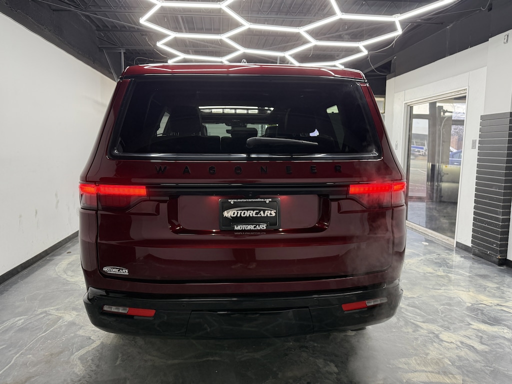 Used 2024 Jeep Wagoneer Series II Carbide SUV