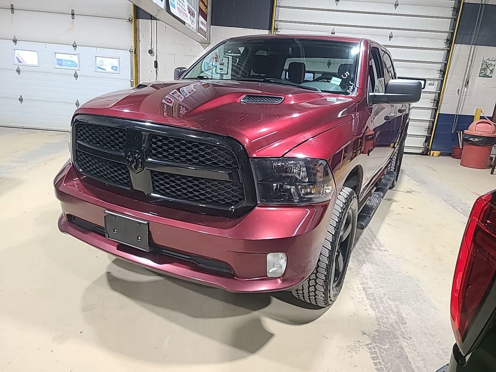 2019 RAM 1500 Classic Express Crew Cab 4x4 5'7's photo