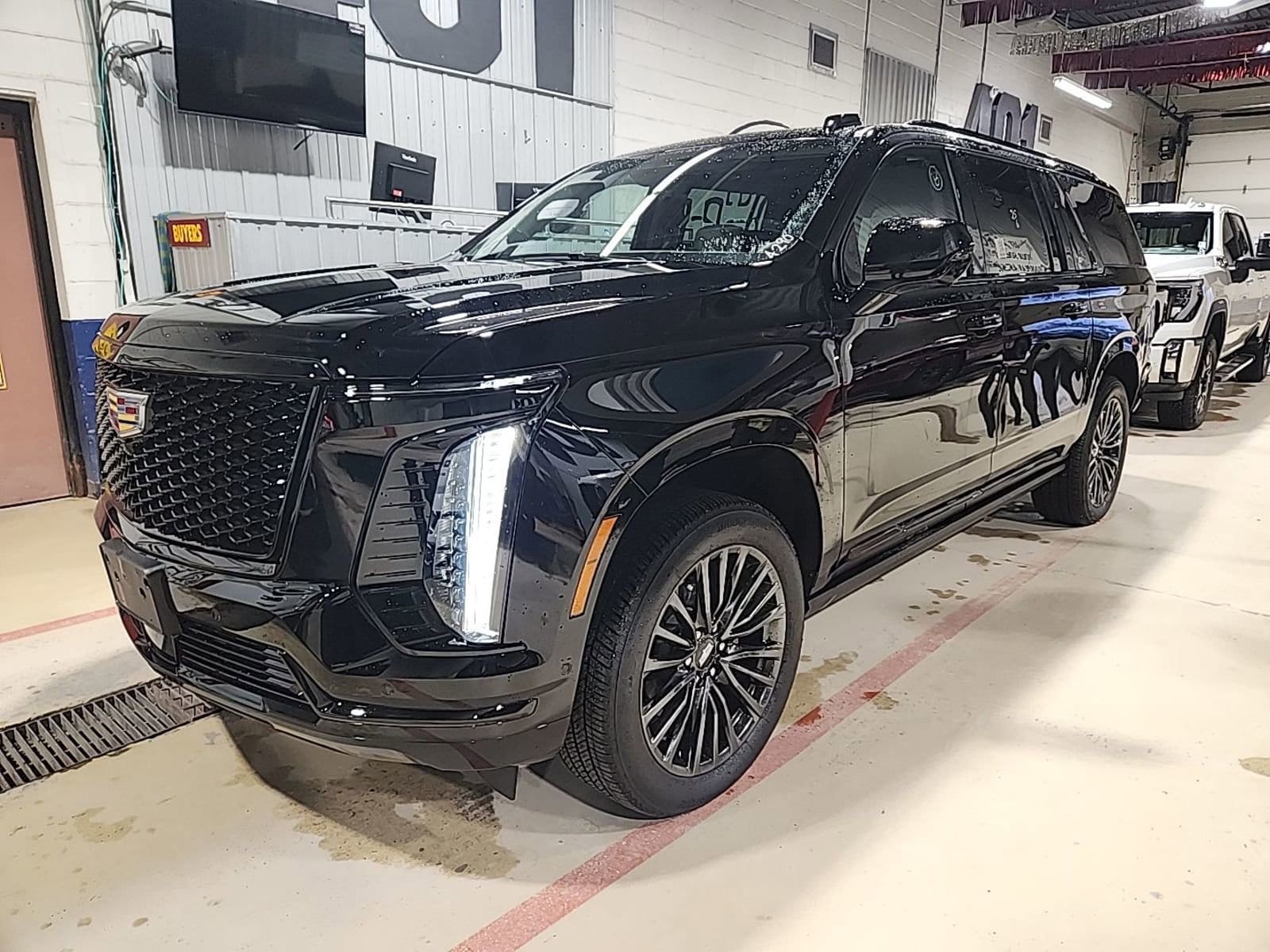 2025 Cadillac Escalade ESV Sport Platinum's photo
