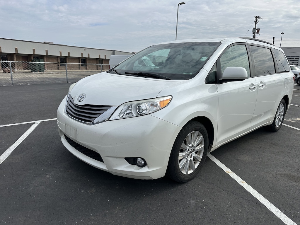 Used 2015 Toyota Sienna XLE Van