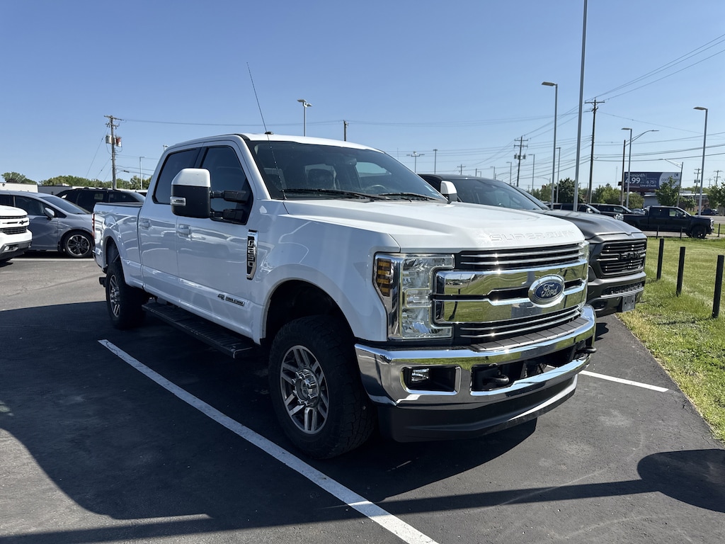 Used 2018 Ford Super Duty F-250 SRW LARIAT Truck Crew Cab