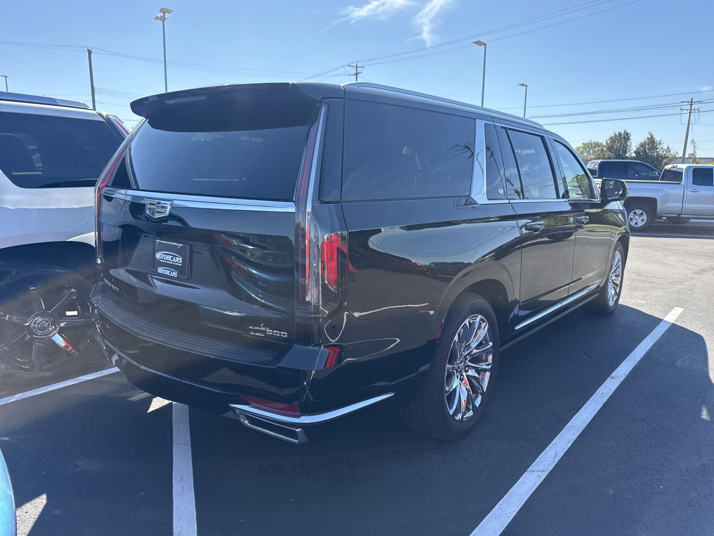2021 Cadillac Escalade ESV Premium Luxury Platinum photo 3
