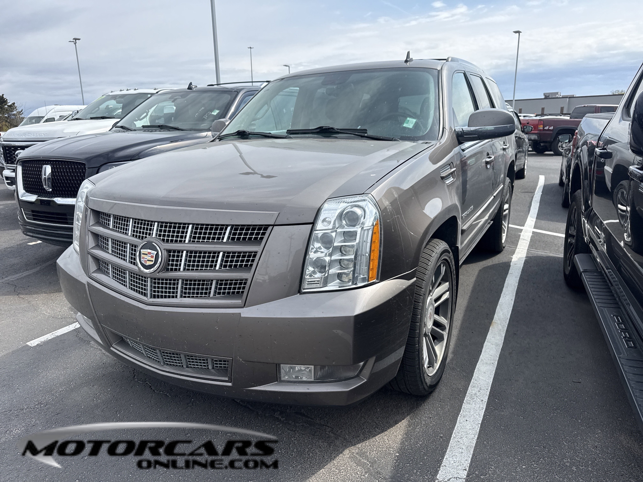 2014 Cadillac Escalade AWD Premium's photo