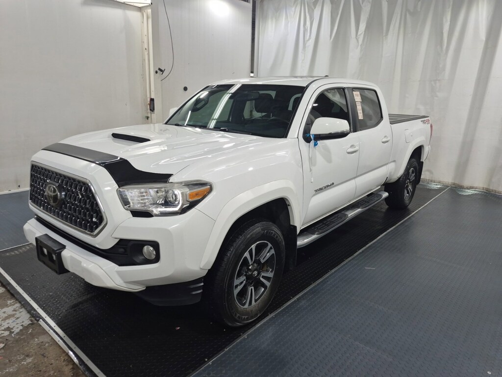 Used 2018 Toyota Tacoma SR5 Truck Double Cab