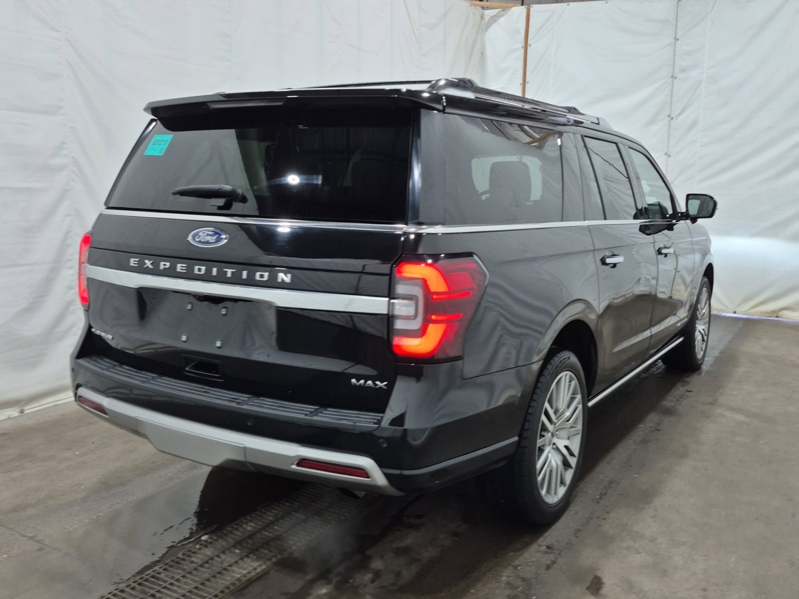 2023 Ford Expedition Platinum MAX photo 3