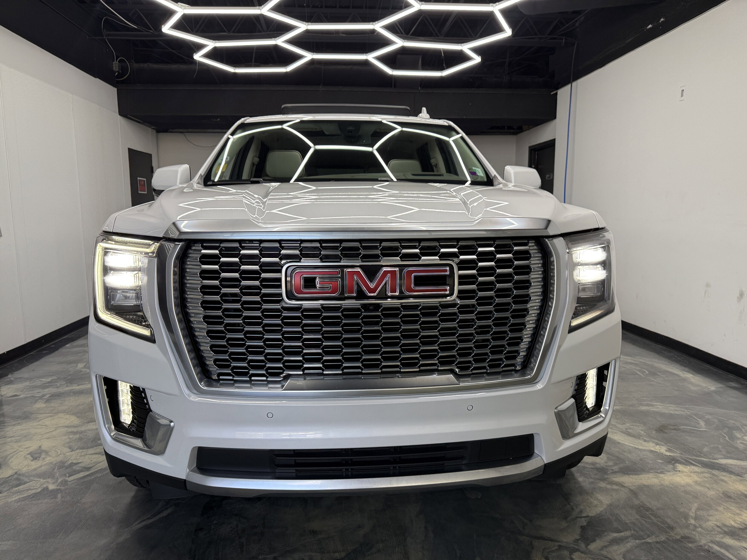 2021 Gmc Yukon Denali photo 3