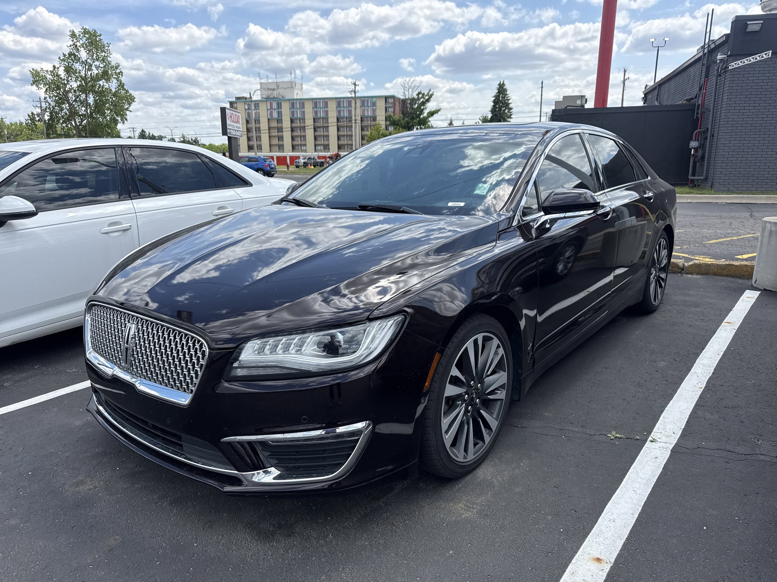 2020 Lincoln MKZ Reserve II AWD's photo