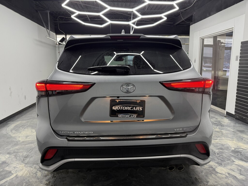 Used 2021 Toyota Highlander XSE SUV