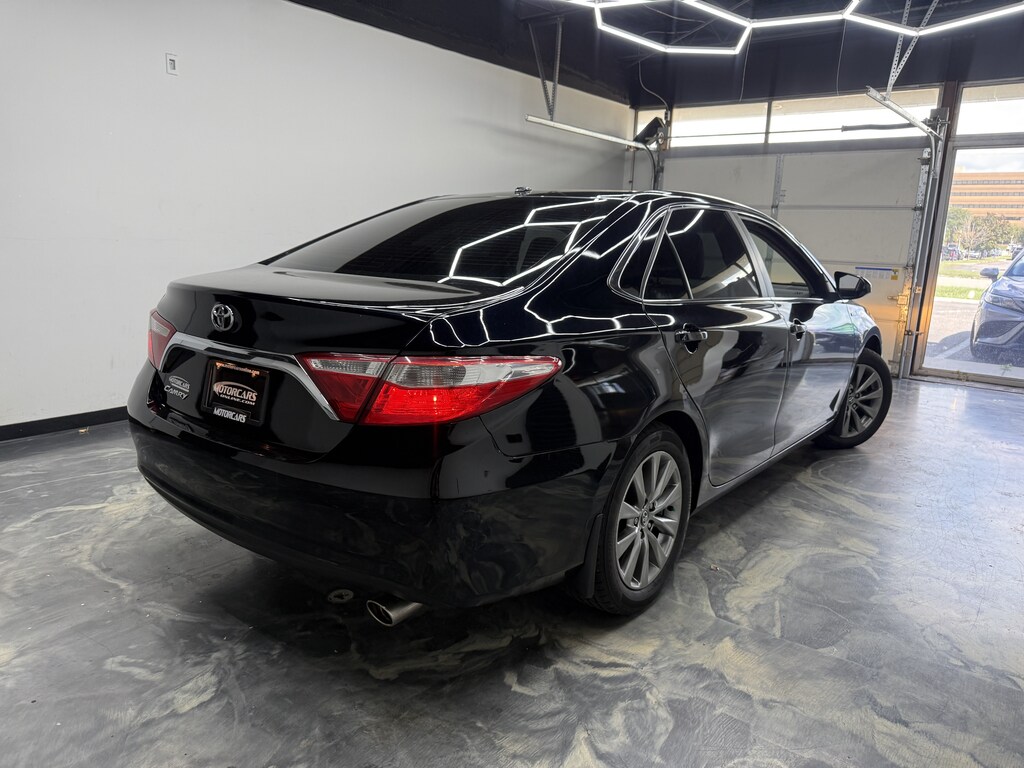 Used 2017 Toyota Camry Hybrid Hybrid XLE Sedan