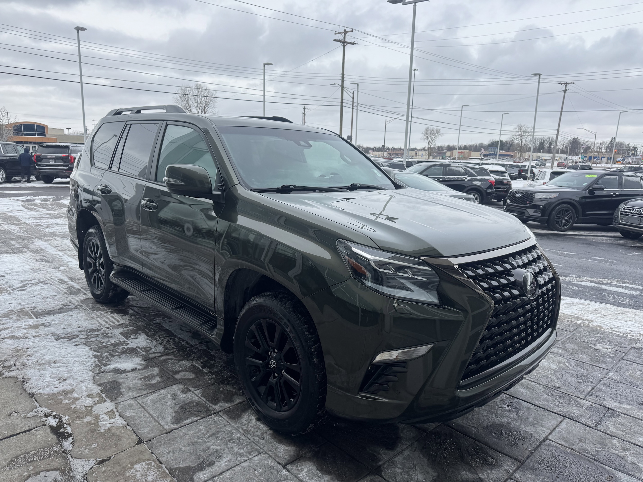 2023 Lexus GX Base's photo