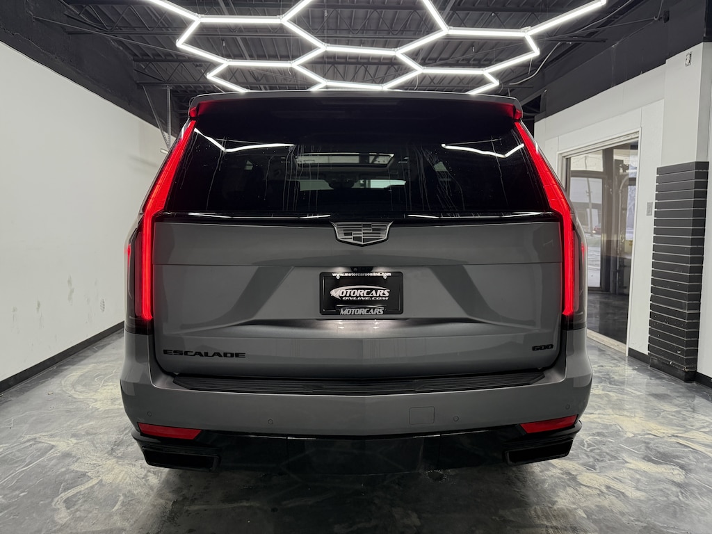 Used 2024 Cadillac Escalade 4WD Sport Platinum SUV