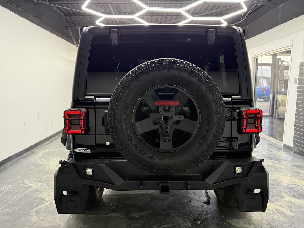 Used 2018 Jeep Wrangler Unlimited Sahara SUV