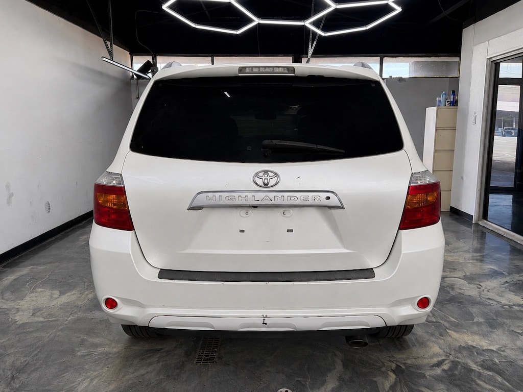 Used 2010 Toyota Highlander Limited SUV